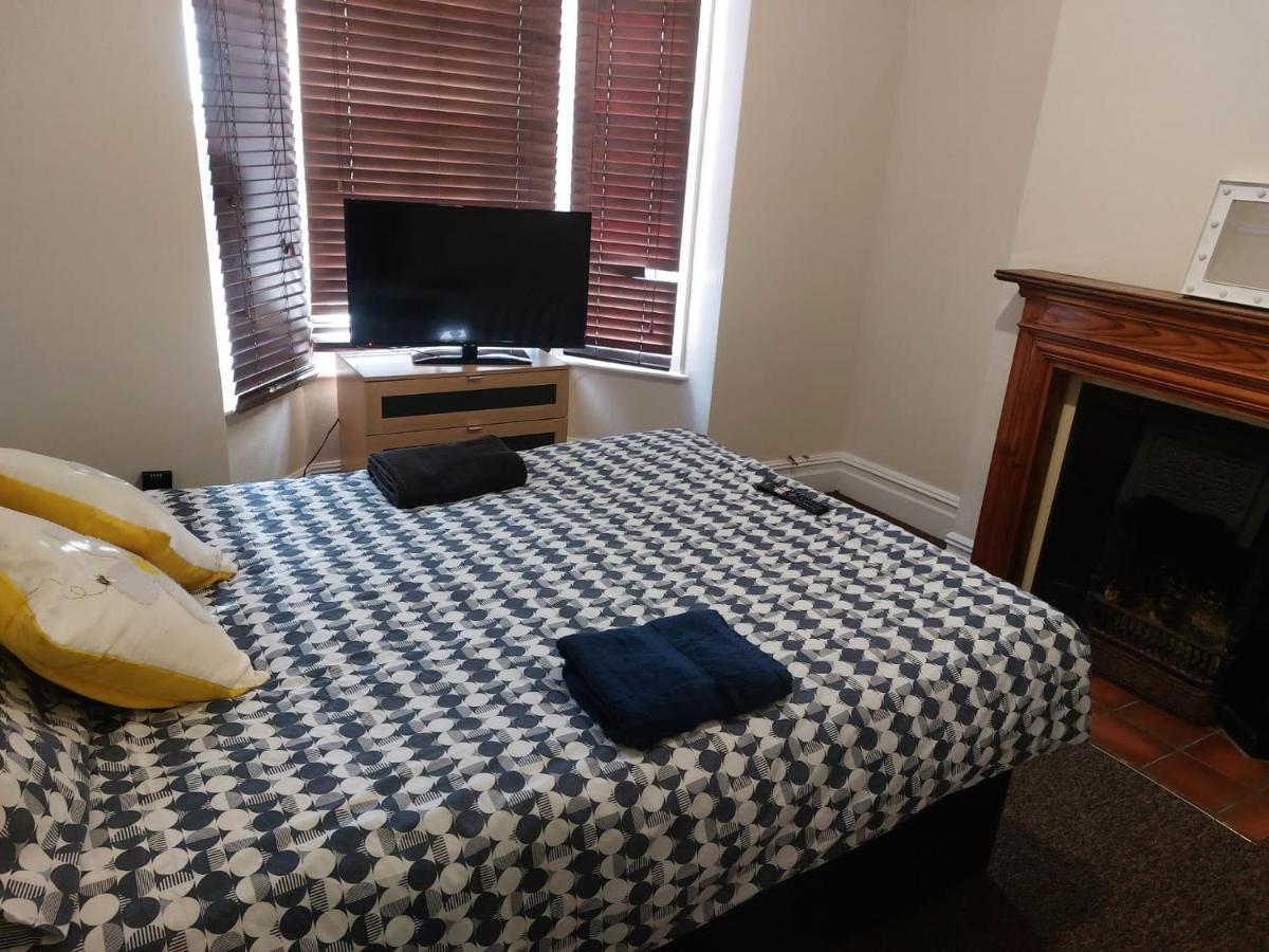 Rooms In A Victorian Comfortable 4-Bedroom House In Milton Keynes Rooms Not En-Suites Wolverton  Ngoại thất bức ảnh